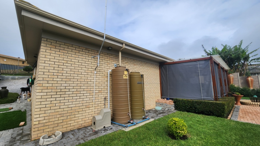 3 Bedroom Property for Sale in Seemeeu Park Western Cape
